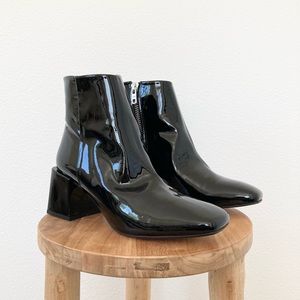 SOLD • NWT LOQ Lazaro Boot